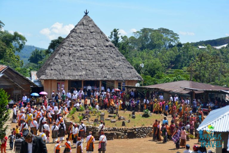 Struktur Rumah Adat Manggarai Flores Mirip Rumah Gadang Minangkabau